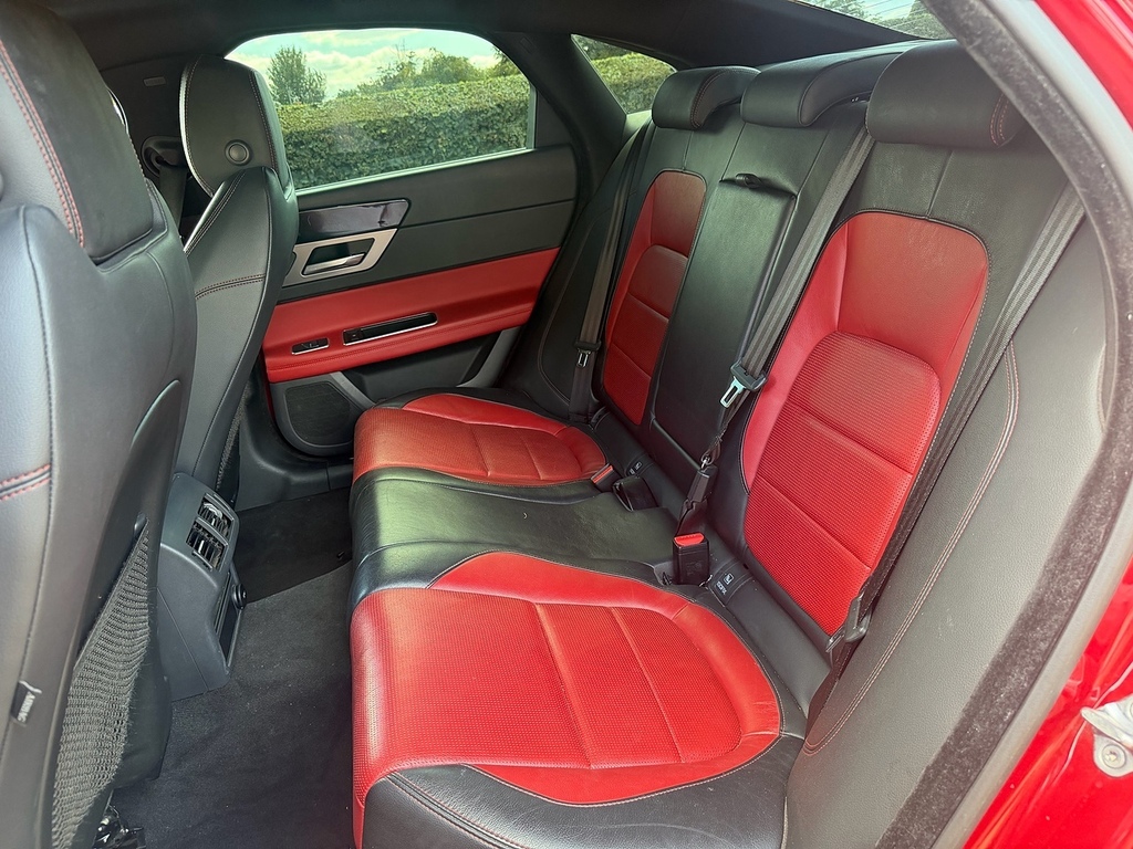 Jaguar XF 2.0D 180 R-sport Awd Blue #19