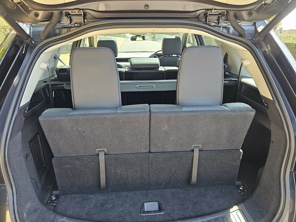 Land Rover Discovery Sport Hse Luxury Grey #48