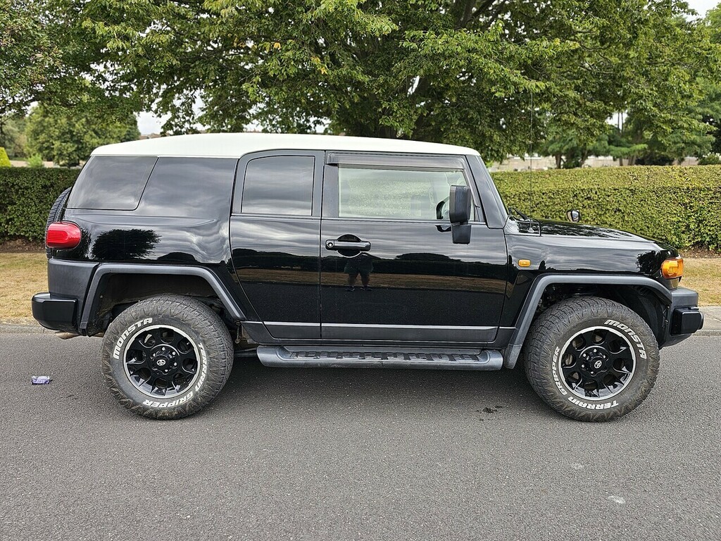 Toyota FJ Cruiser Fj Cruiser U3629 Black #2