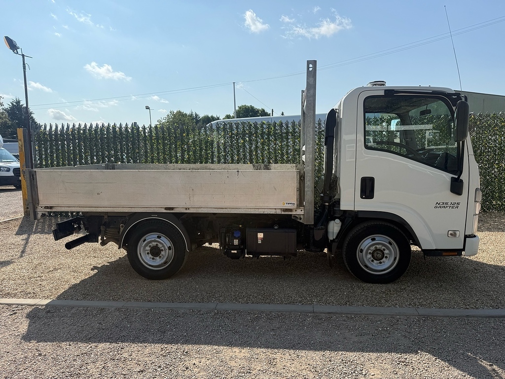 Isuzu N35.125s Swb Tipper LT72DPE White #5