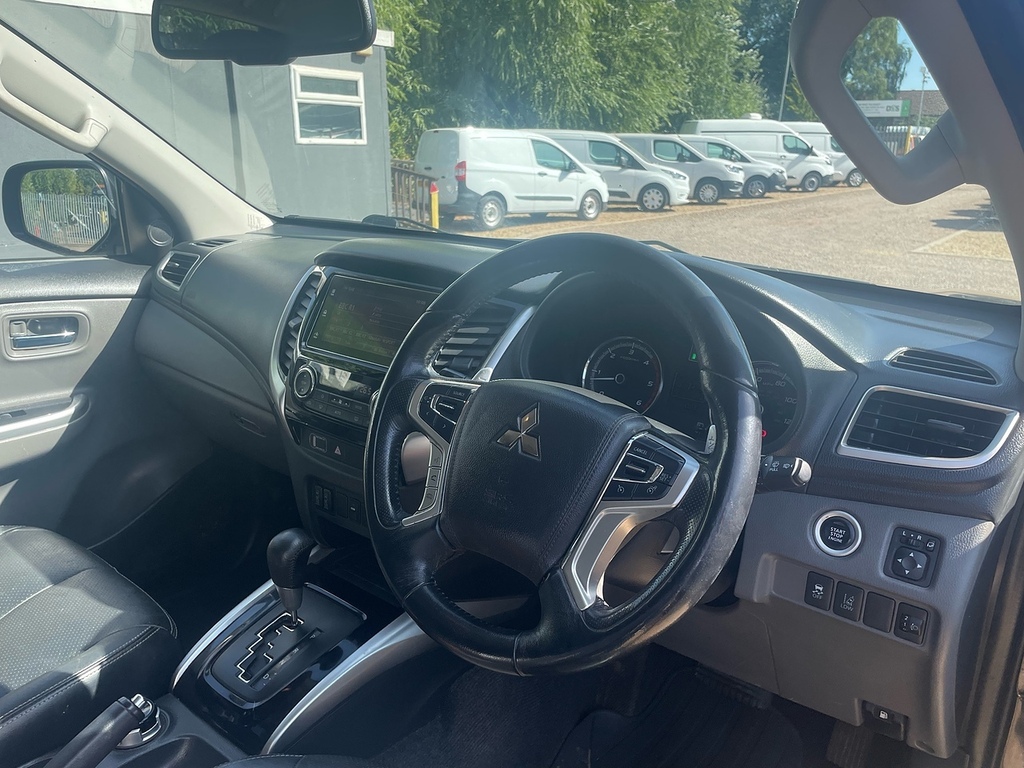 Mitsubishi L200 Di-d Dc Warrior Black #2