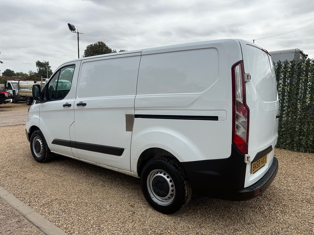 Ford Transit Custom 300 2.0 Tdci Ecoblue L1 H1 Panel Van BK68HAX White #4