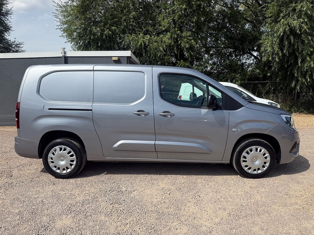 Vauxhall Combo 1.5 Turbo D 2300 Pro L2 H1 Lwb Panel Van KV73VTL Grey #3