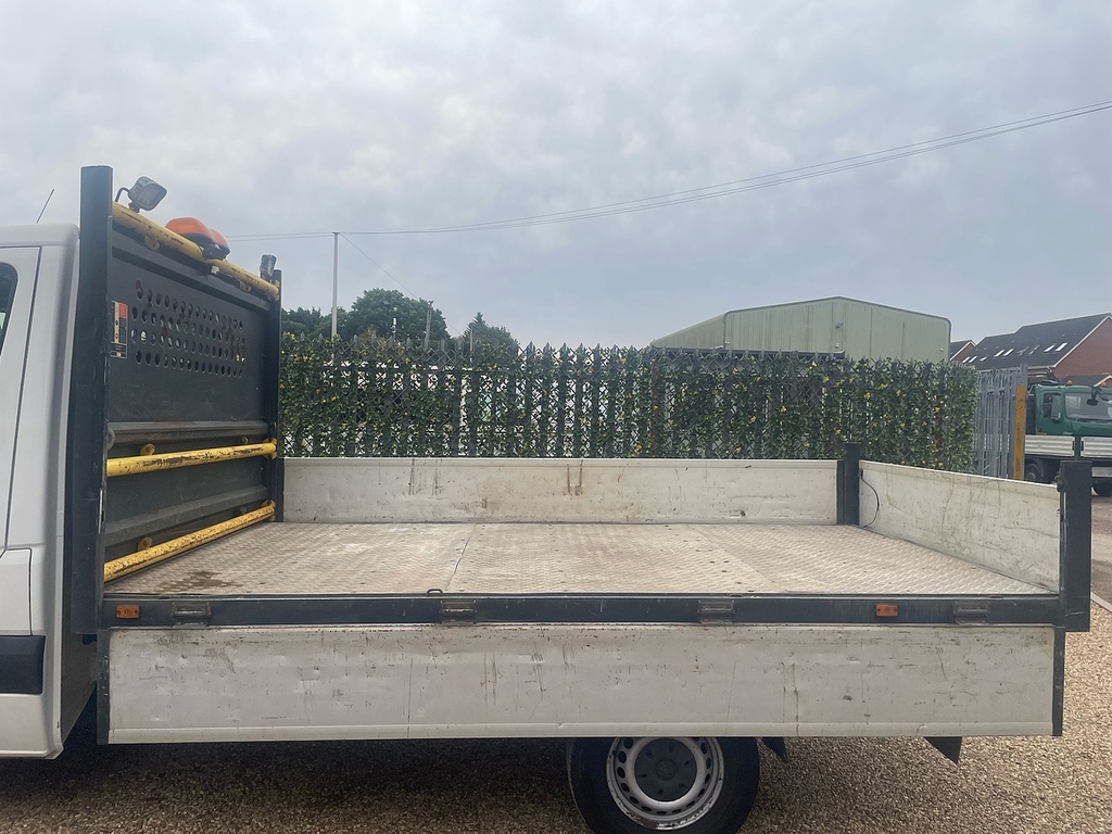Volkswagen Crafter Panel Van White #19
