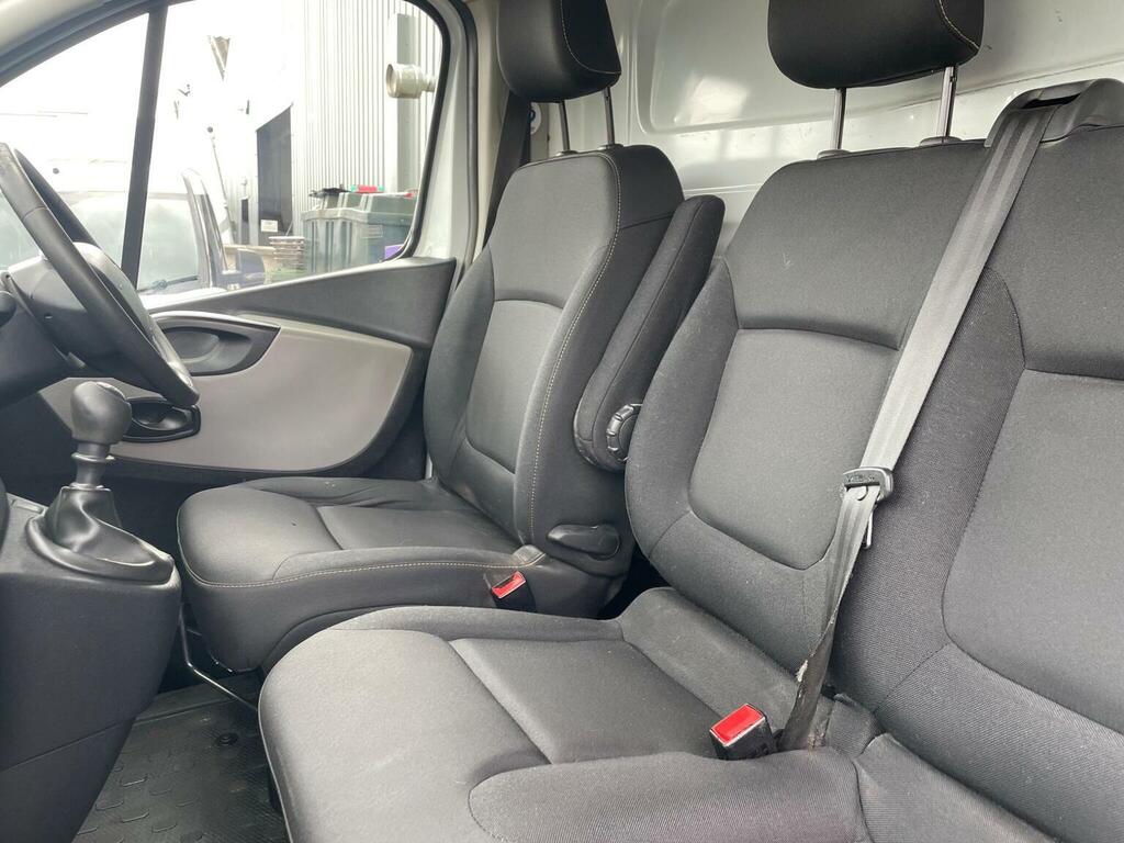 Renault Trafic 1.6 Sl27 Dci 120 Sport Nav Euro 6 2018 Black #16