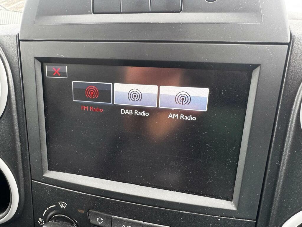 Peugeot Partner 1.6 Bluehdi 855 Se L1 Stop Start White #6