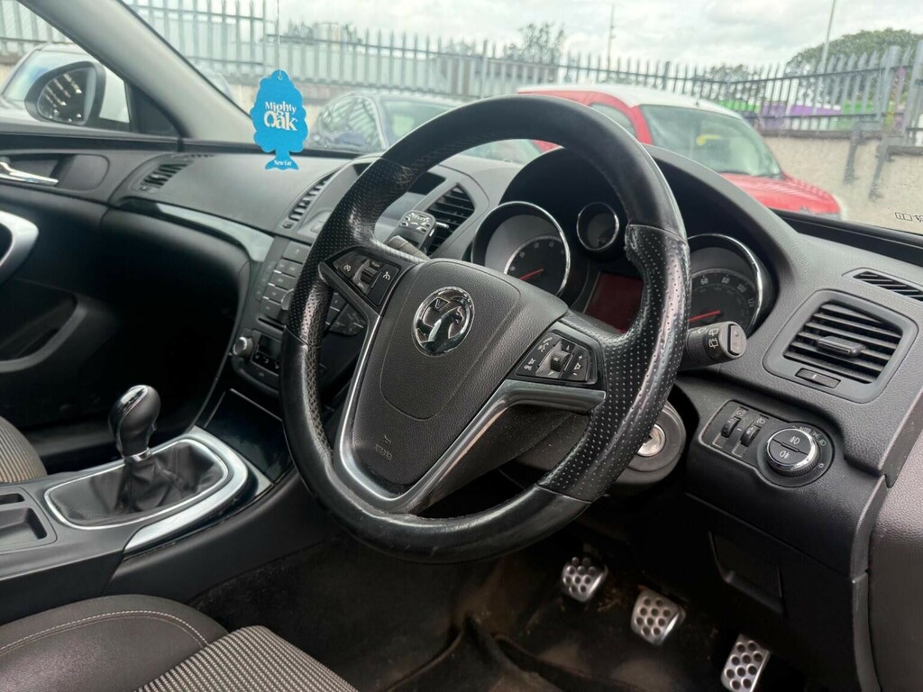 Vauxhall Insignia 1.8 16V Sri Euro 5 White #6