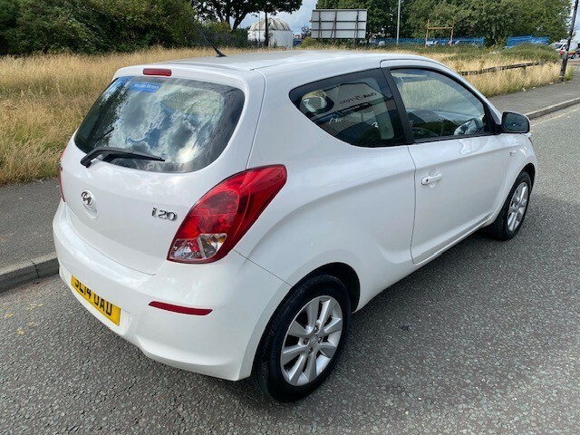 Hyundai I20 1.2 Active White #5