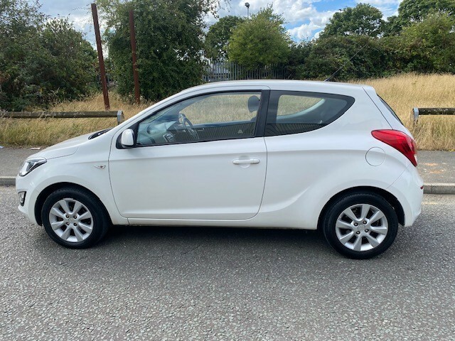 Hyundai I20 1.2 Active White #4