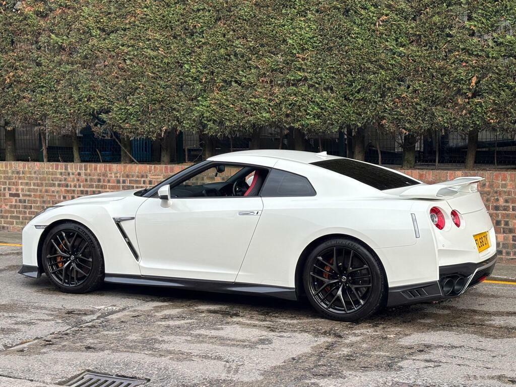 Nissan GT-R 2018 3.8 V6 Prestige Coupe 4Wd Eur Black #44