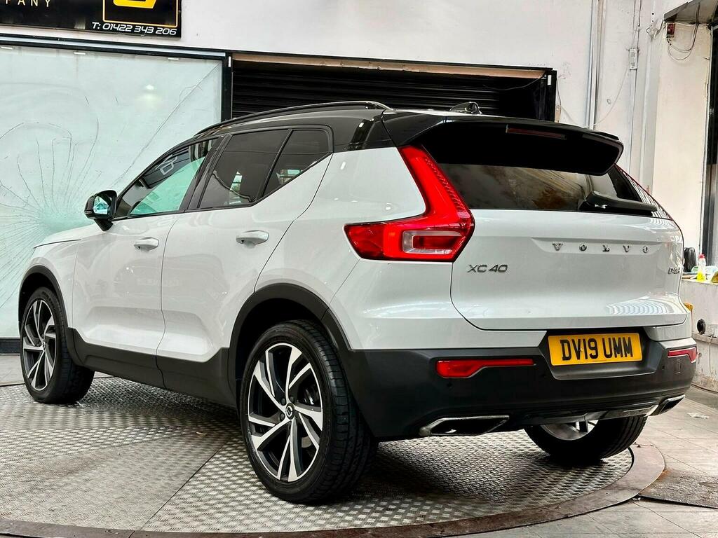 Volvo XC40 2.0 D4 R-design Pro Awd Euro 6 Ss White #4