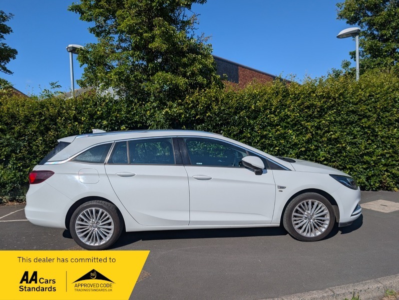 Vauxhall Astra Elite Nav Cdti GGZ8085 White