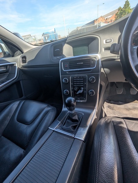 Volvo V60 Drive Se Start Stop Silver #2