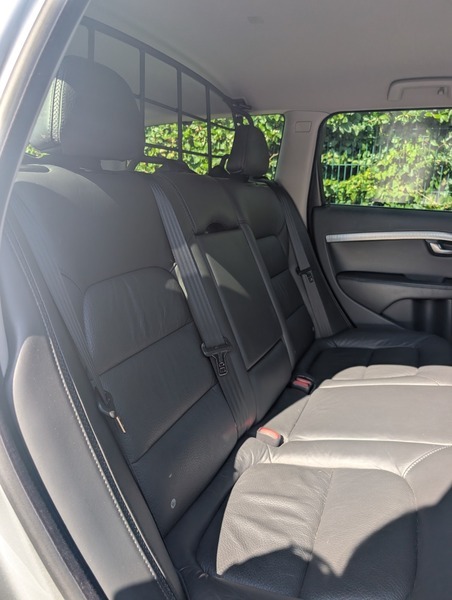 Volvo XC70 2.4 D5 Se Estate Awd Euro 5 Ss White #8