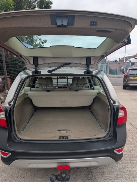 Volvo XC70 2.4 D5 Se Lux Estate Geartronic Awd Eur Black #9