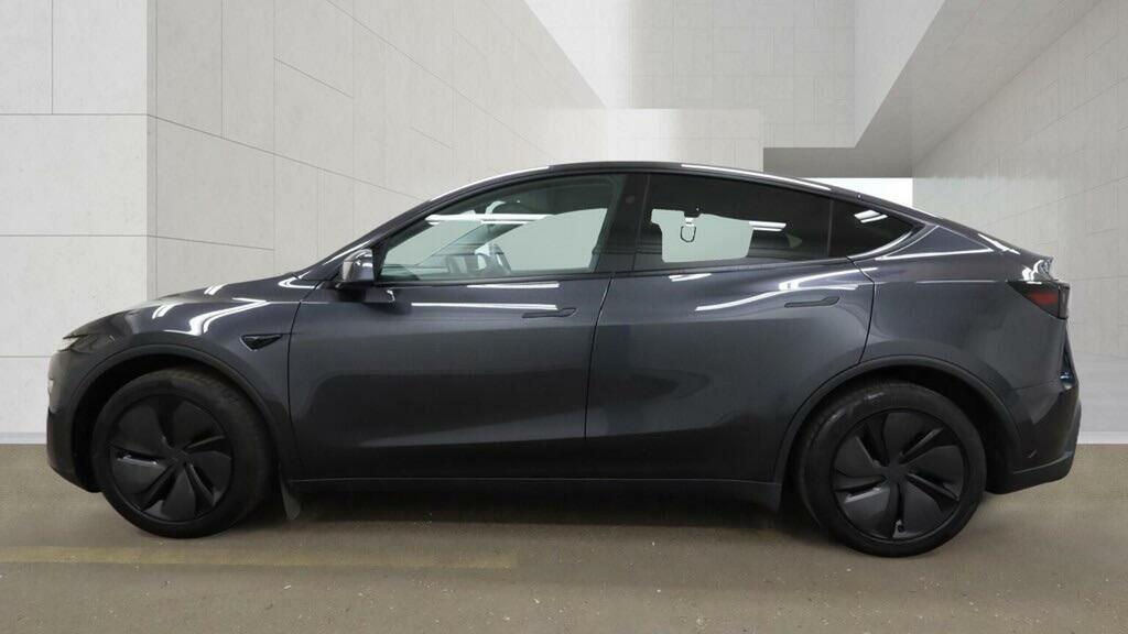 Tesla Model Y Suv 62.5Kwh Rwd 202525 LG25RHC Grey #3