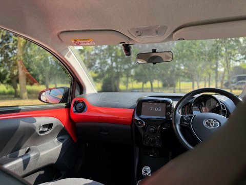 Toyota Aygo X X-play Red #10