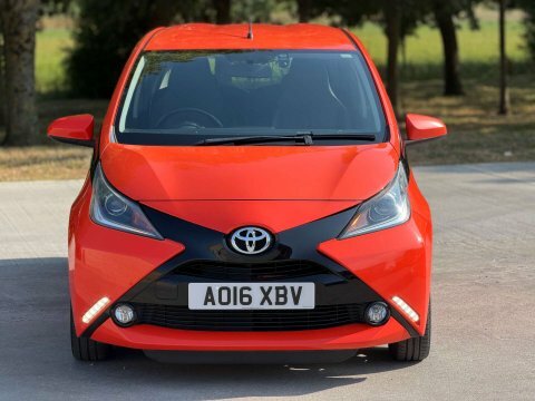 Toyota Aygo X X-play Red #20