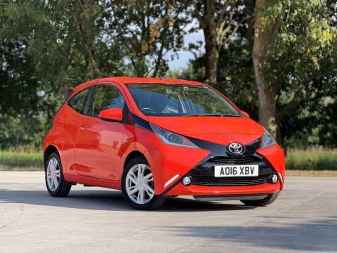 Toyota Aygo X -Pression Vvt-i Orange