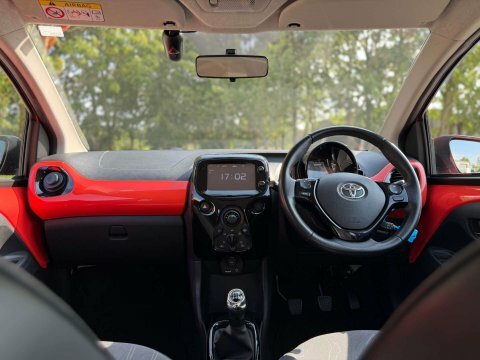 Toyota Aygo X -Pression Vvt-i Orange #2