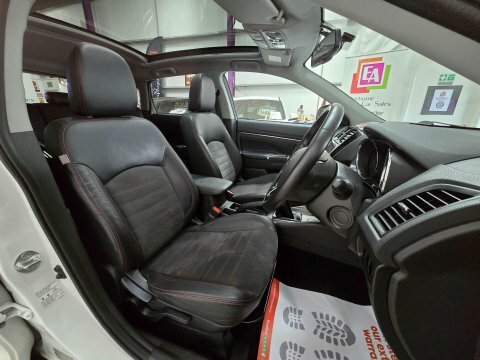 Mitsubishi ASX Mitsubishi 1.6 Juro Estate White #37