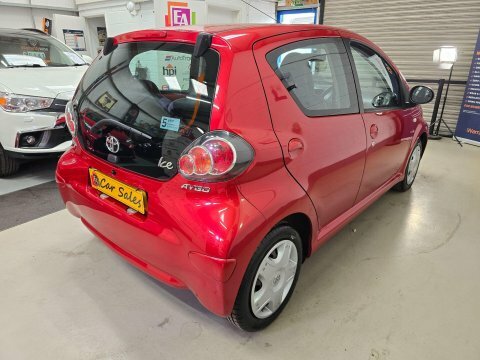 Toyota Aygo 2011 61 1.0 Red