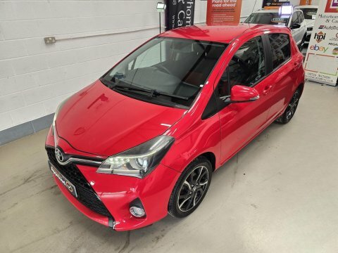 Toyota Yaris 2015 65 1.33 Red #4