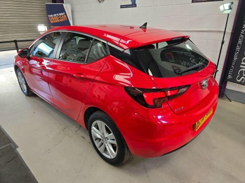 Vauxhall Astra 2017 17 1.0I Red #6