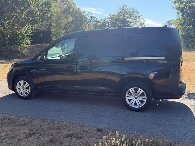Volkswagen Caddy Maxi Mpv Black #3