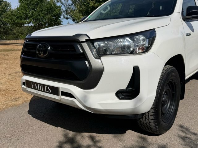 Toyota HILUX Invincible X Dcab Pick Up 2.8 D-4d Black #14