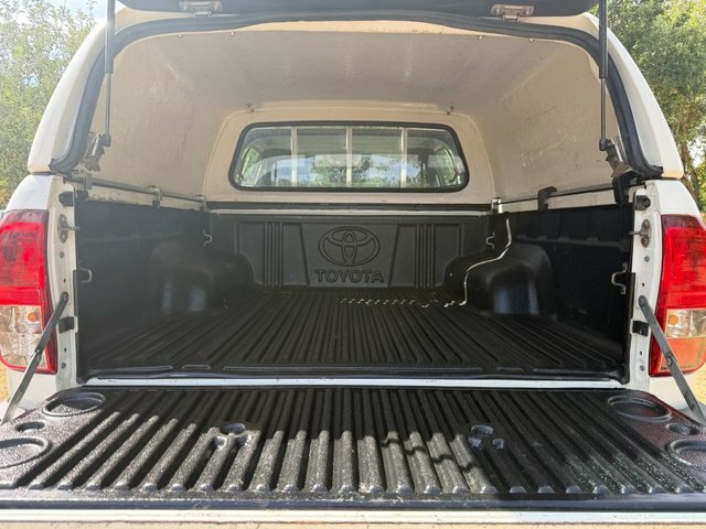 Toyota HILUX Invincible X Dcab Pick Up 2.8 D-4d Black #13