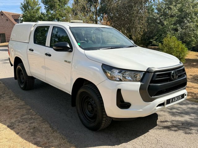 Toyota HILUX Invincible X Dcab Pick Up 2.8 D-4d Black #8