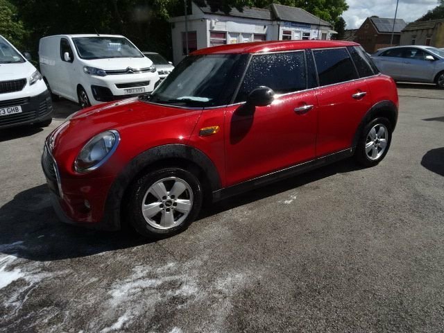 Mini Hatch 1.5L One D Red #4