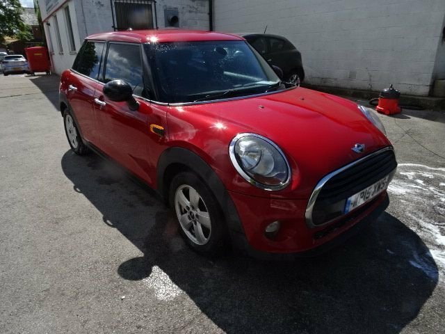 Mini Hatch 1.5L One D Red #3