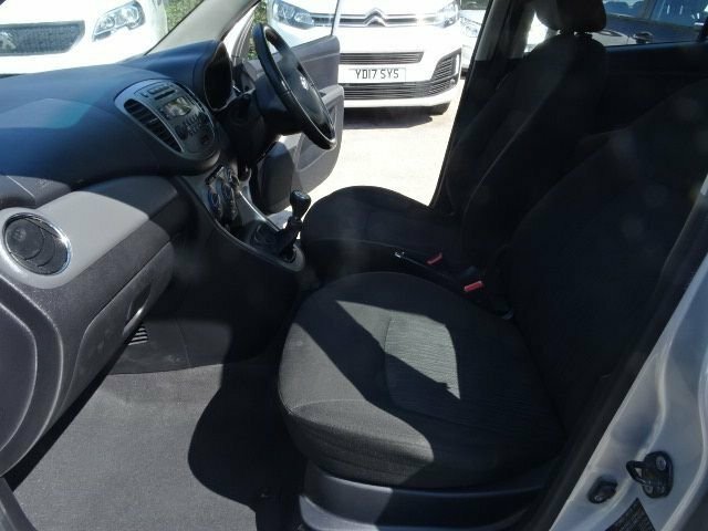 Hyundai I10 1.2 Classic Hatchback Euro 5 85 Grey #26