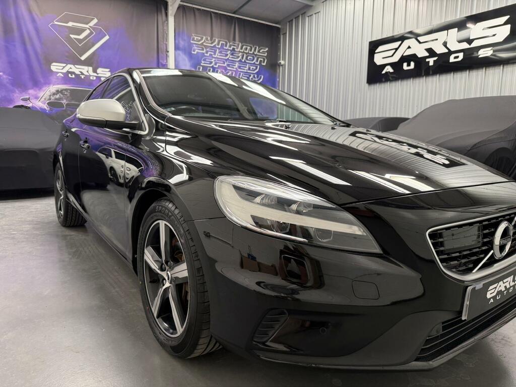 Volvo V40 2.0 D4 R-design Hatchback Euro 6 Black #2