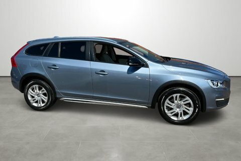 Volvo V60 Cross Country 2L Lux Nav Silver #9