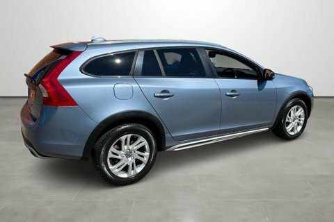 Volvo V60 Cross Country 2L Lux Nav Silver #7