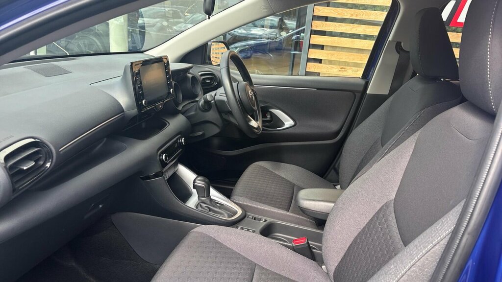 Toyota Yaris 1.5 Vvt-h Design E-cvt Euro 6 Ss SK73KSY Blue #6