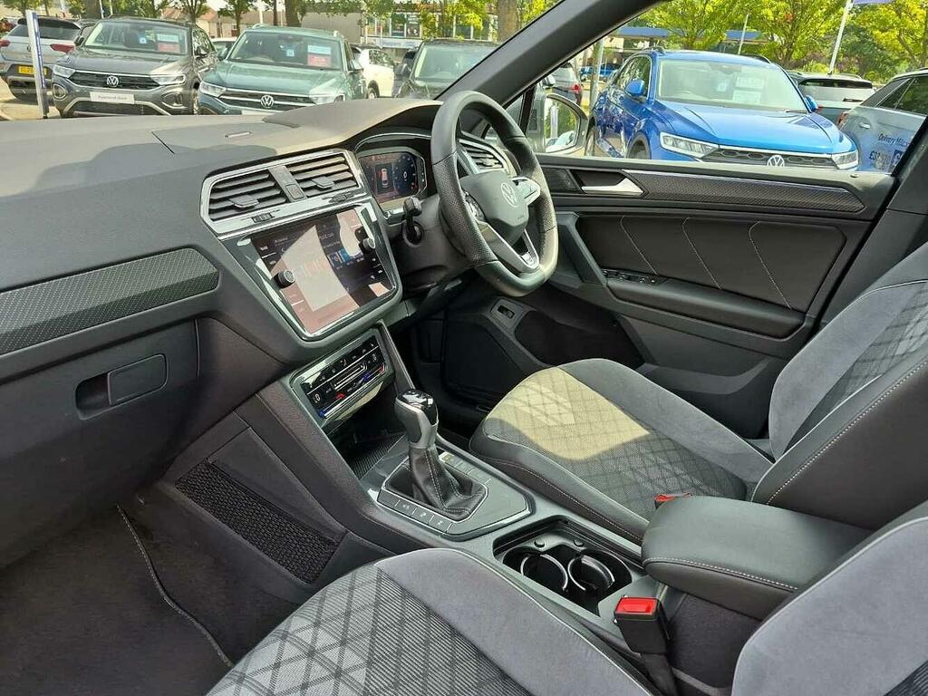 Volkswagen Tiguan R-line 2.0 Tdi 150Ps 7-Speed Dsg SM73NLT Grey #2
