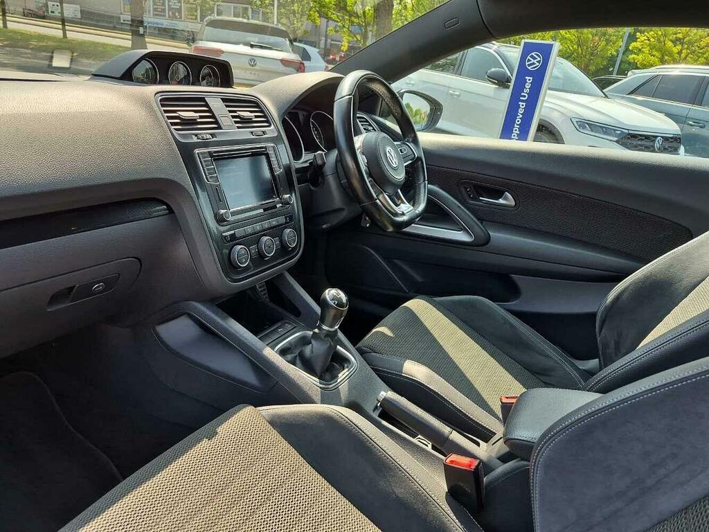 Volkswagen Scirocco Gt Black Edition 1.4 Tsi 125Ps 6-Speed 3 Do SM17KBE White #2