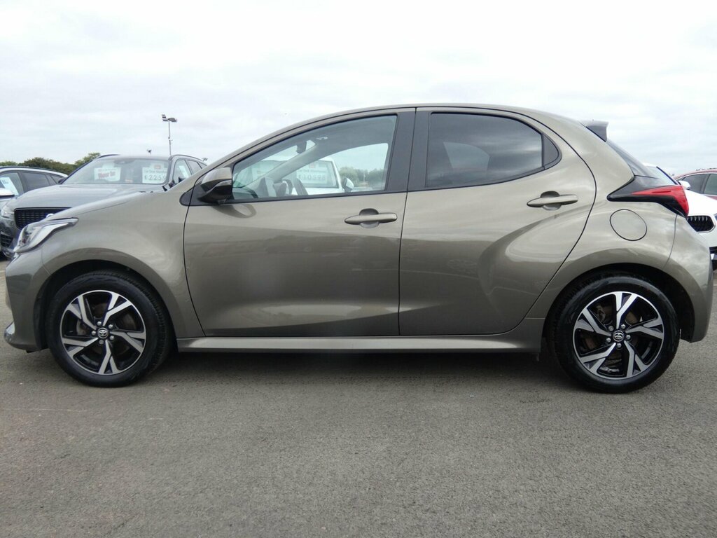 Toyota Yaris 1.5 Vvt-h Design E-cvt Euro 6 Ss SO24KTG Brown #5