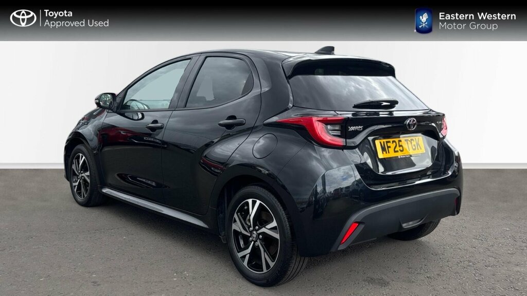 Toyota Yaris 1.5 Vvt-h Design E-cvt Euro 6 Ss MF25TGK Black #4