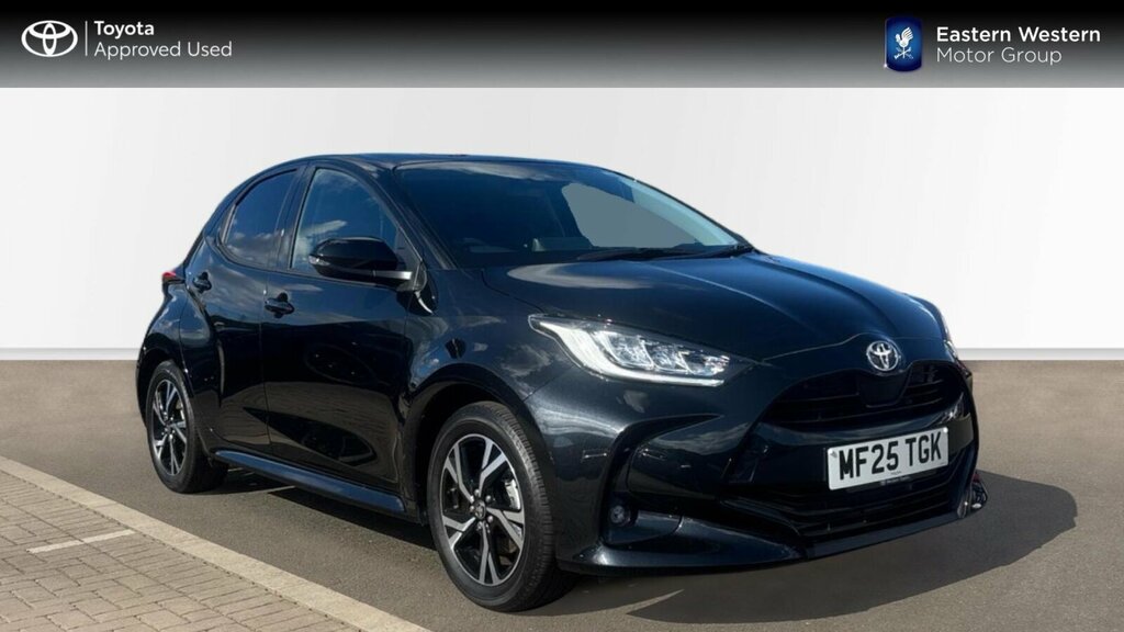 Toyota Yaris 1.5 Vvt-h Design E-cvt Euro 6 Ss MF25TGK Black