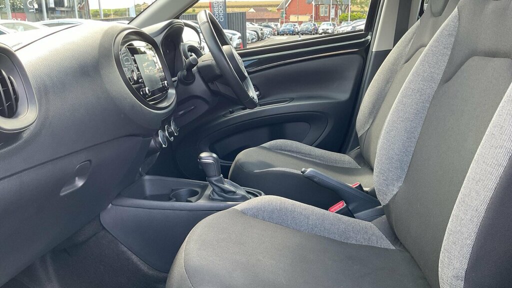 Toyota Aygo X 1.0 Vvt-i Pure X-shift Euro 6 Ss SL73VSV Black #5