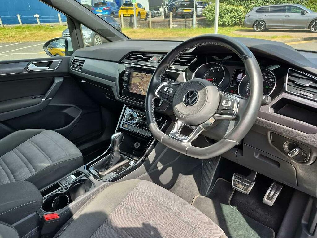 Volkswagen Touran R-line 1.5 Tsi 150Ps 7-Speed Dsg White #6