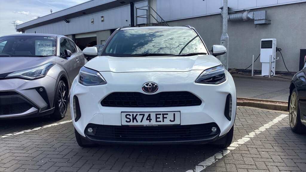 Toyota Yaris Cross 1.5 Vvt-h Design E-cvt Euro 6 Ss SK74EFJ White #2