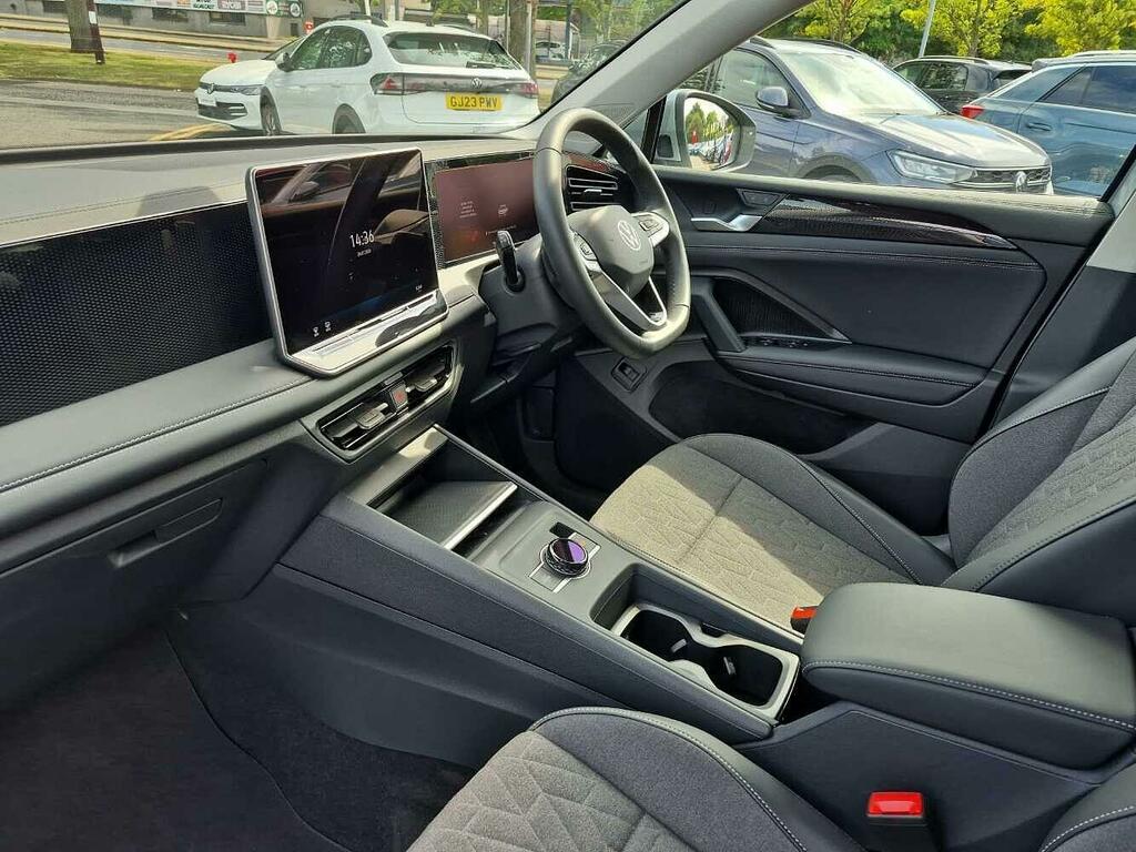 Volkswagen Tiguan Match 1.5 Etsi 150 Ps 7-Speed Dsg PF75OHX Silver #2