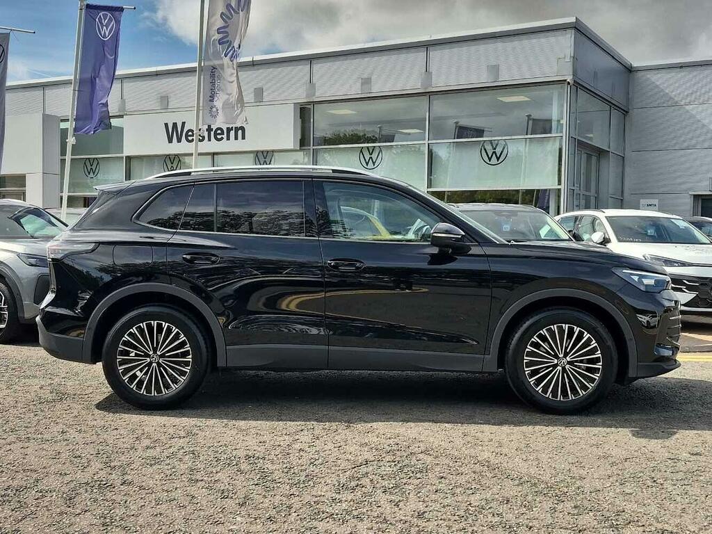 Volkswagen Tiguan Match 1.5 Etsi 150 Ps 7-Speed Dsg PF75NJO Black #4