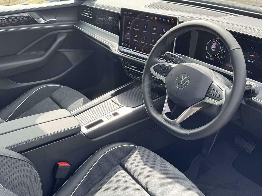 Volkswagen Passat 1.5 Tsi Ehybrid Elegance Dsg Black #6